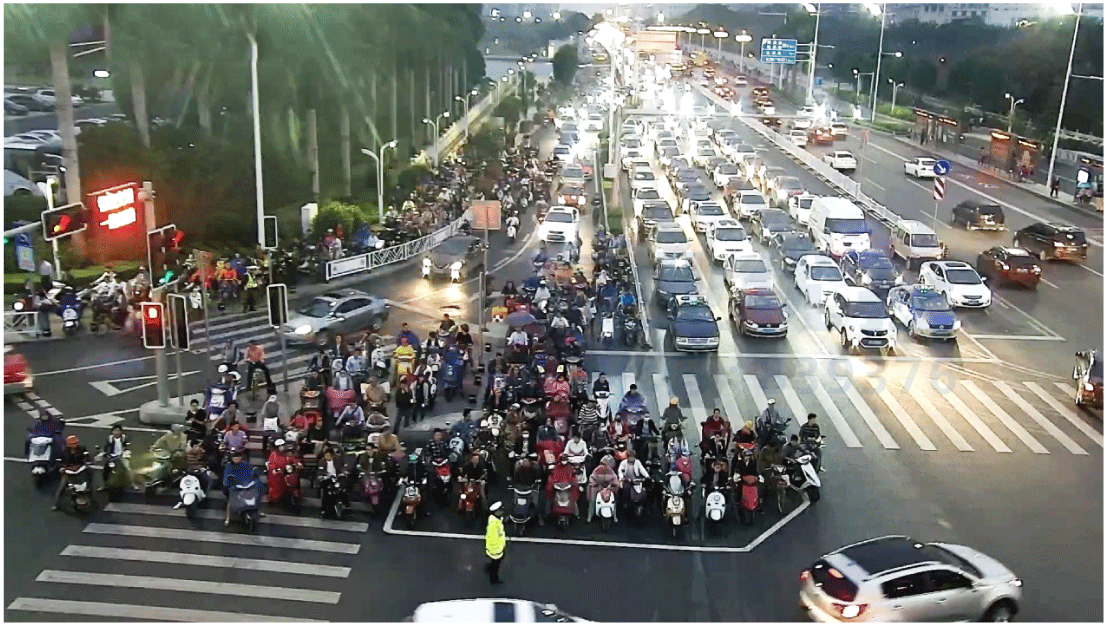 圖8 東進(jìn)口非機(jī)動(dòng)車進(jìn)入前置待行區(qū)