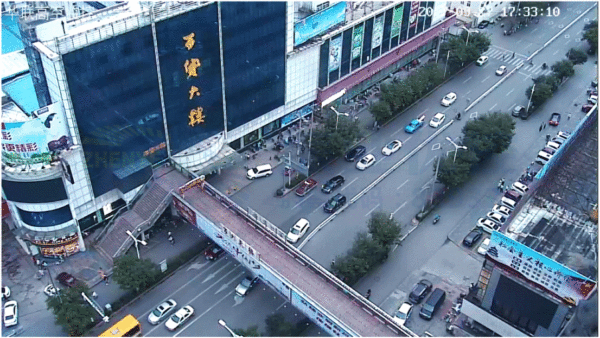 圖13 排隊長度平均120米，只需等一次紅燈就能通過路口（優(yōu)化后）