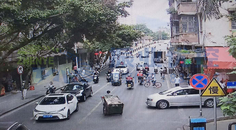 圖10 優(yōu)化后晚高峰東進(jìn)口路段交通情況