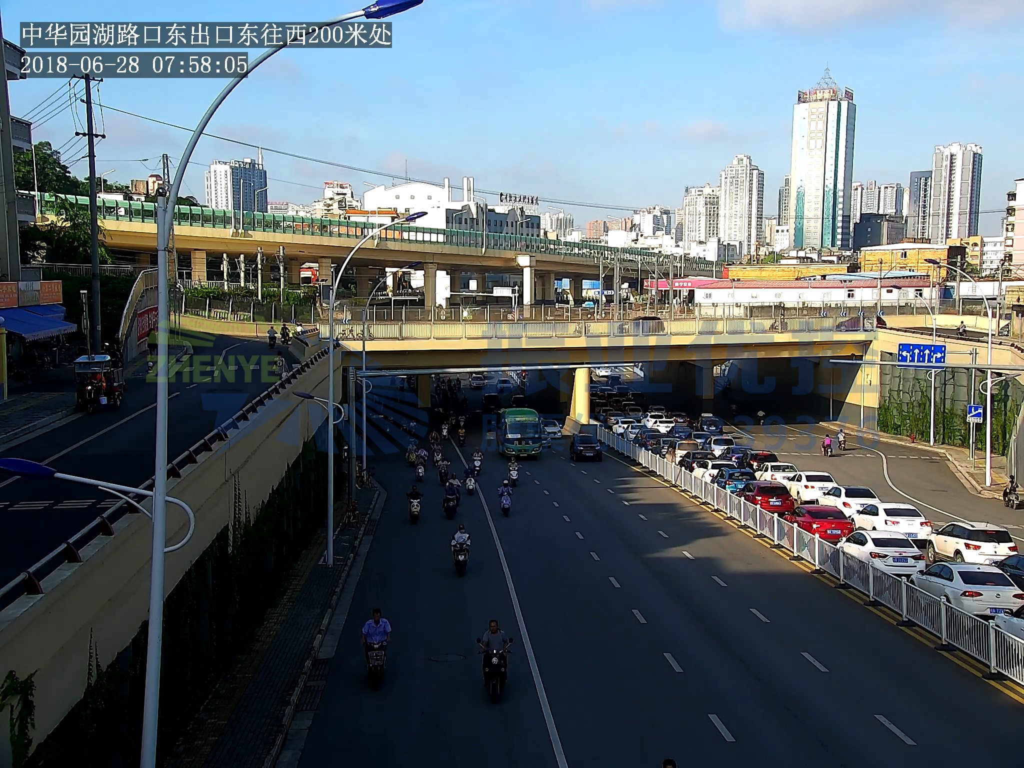  圖1 中華路-園湖路路口東進(jìn)口早高峰排隊(duì)情況