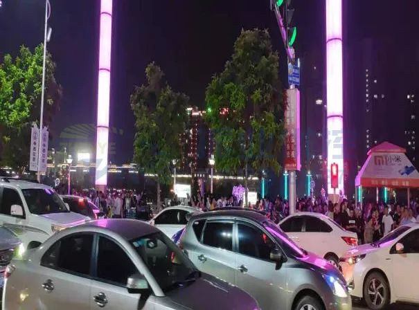 圖10 行人放行時間不足，滯留路口