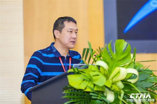 青島市公安局交通警察支隊(duì)指揮中心副主任韓云曉