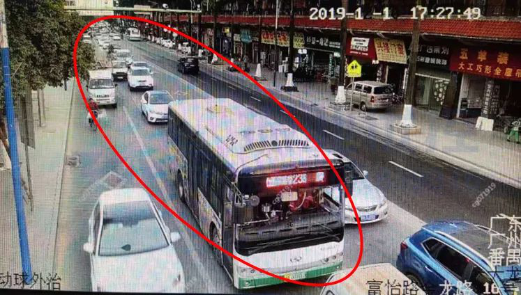 圖5 次晚高峰東進(jìn)口排隊較長（優(yōu)化前）