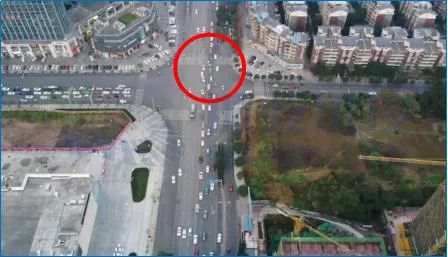 圖6 鶴翔路-春華路路口回溢（優(yōu)化前）