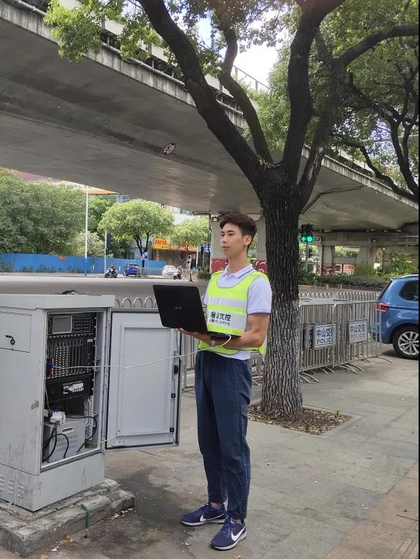 圖9 董志鵬路口調(diào)研照