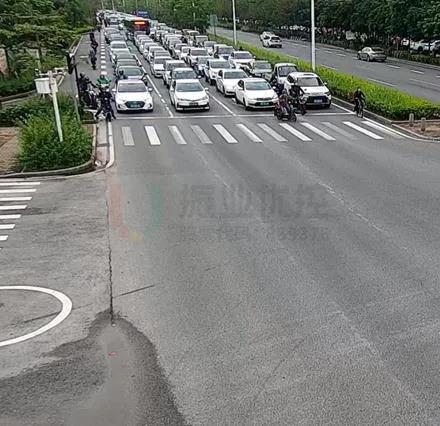 圖7 晚高峰南進(jìn)口排隊(duì)長(zhǎng)度（優(yōu)化前）