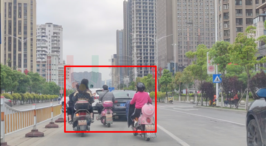 圖3 摩托車、電動車行駛擠壓機動車行駛空間