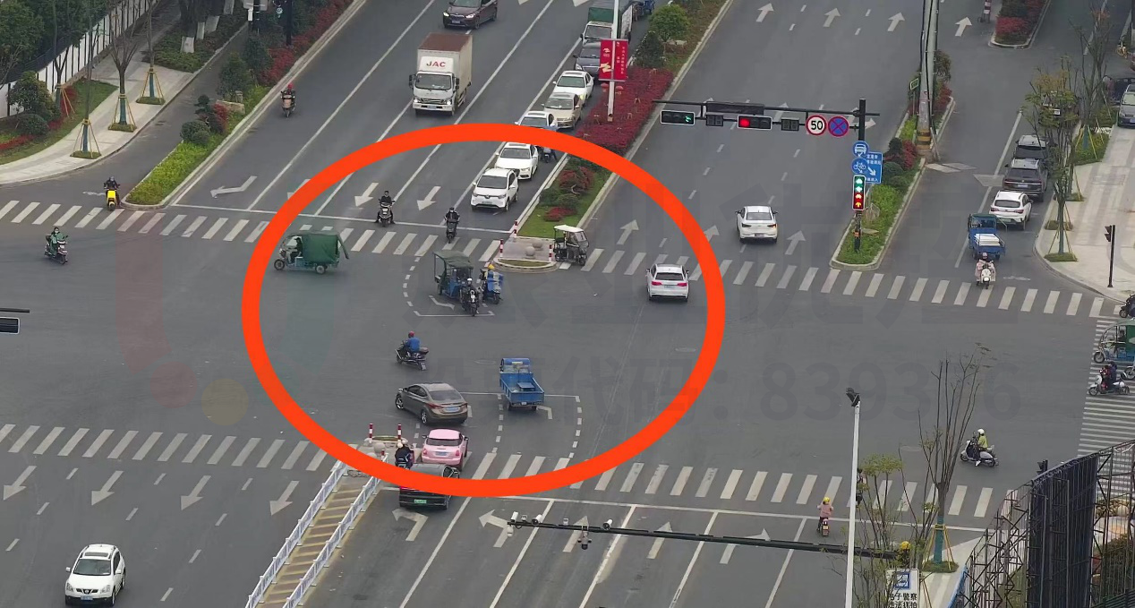 圖3 非機(jī)動(dòng)車未按規(guī)定車道行駛